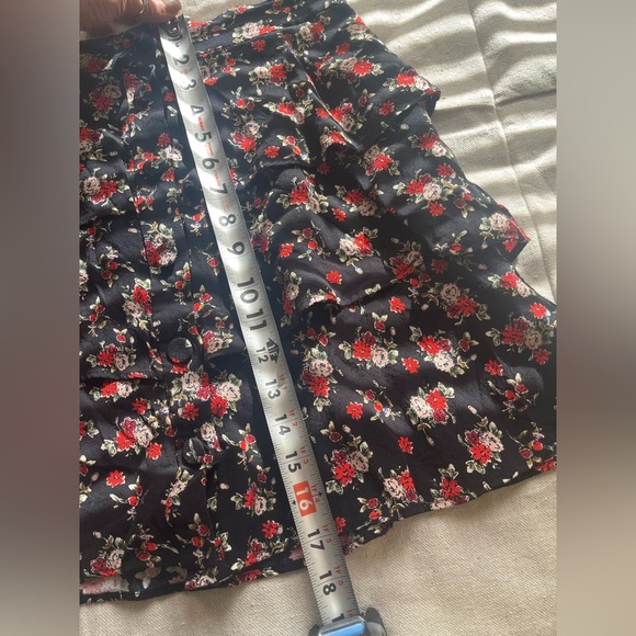 Zara mini floral skirt - Picture 6 of 6
